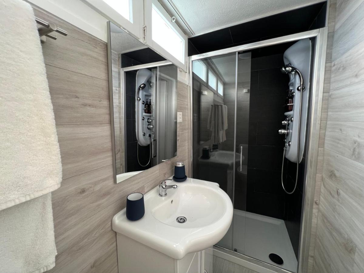 Bright Tiny Studio - Shared Pool & Sauna - Free Parking - Air Condition Muralto 外观 照片