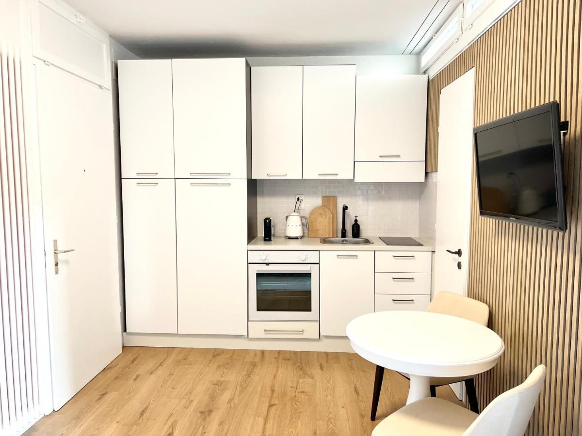 Bright Tiny Studio - Shared Pool & Sauna - Free Parking - Air Condition Muralto 外观 照片